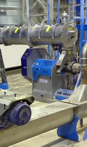 Extrusion de provende et production de la mélanges d´aliments