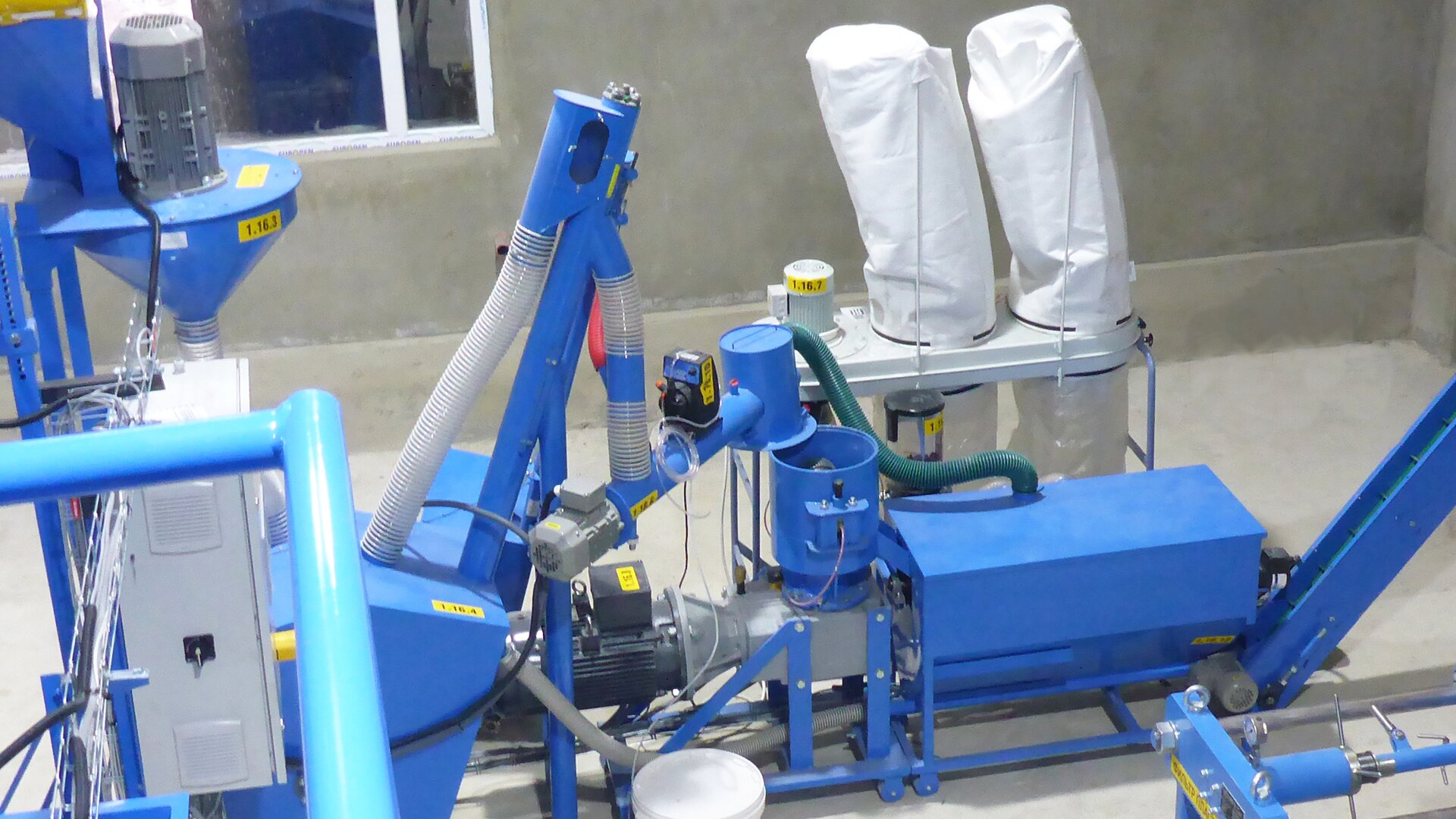 Granulation of hulls Granulation of hulls