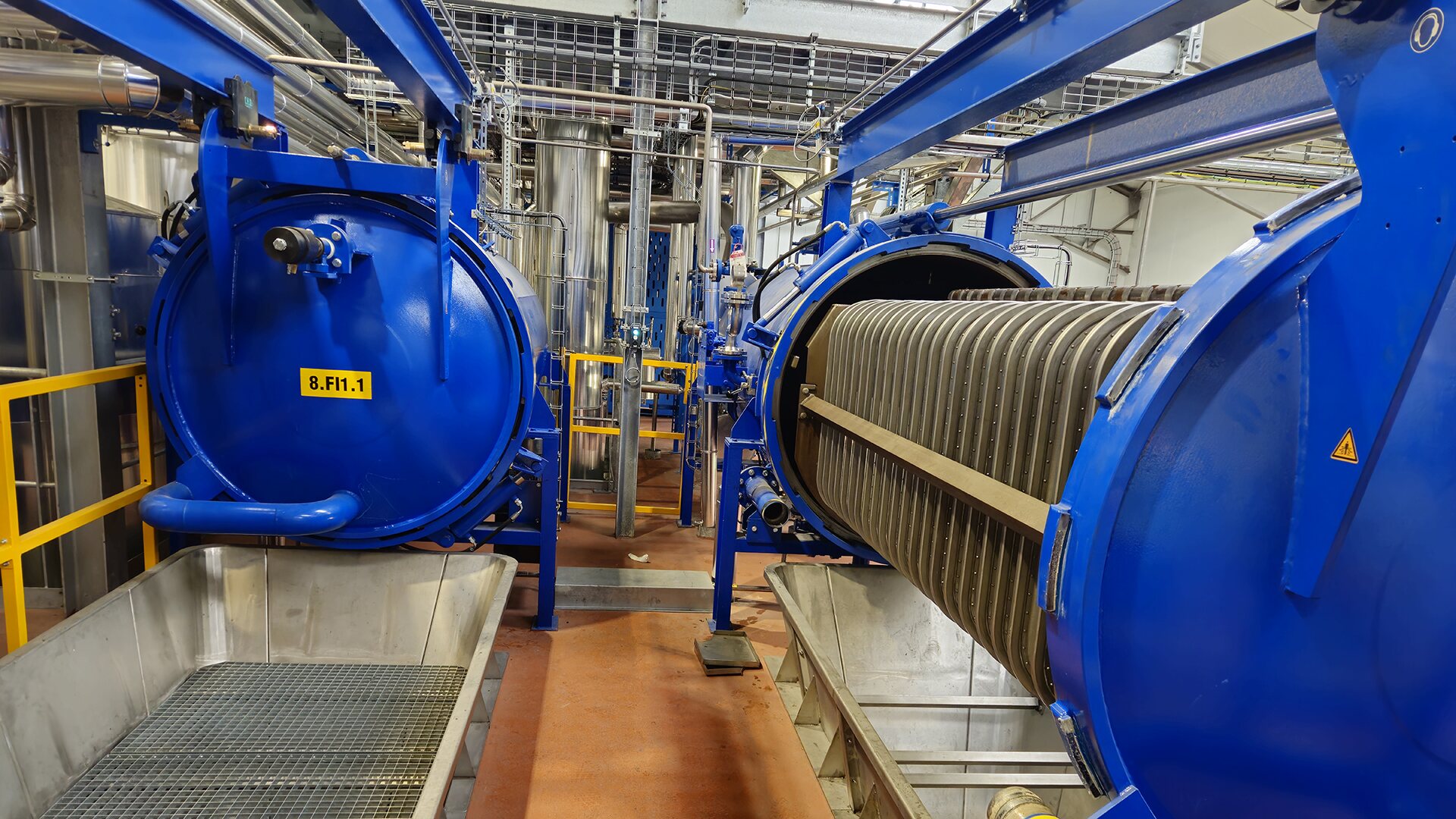 Technologie odvoskování oleje - zajistí, aby byl Váš  slunečnicový rostlinný olej čirý a chutnější.