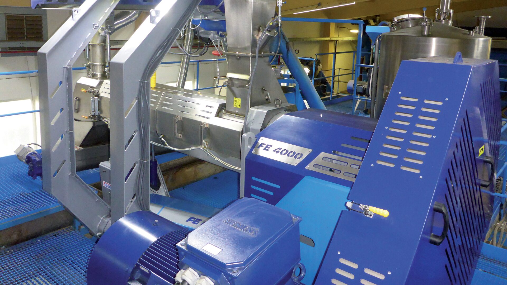 Разом ми перетворюємо ваш урожай в ідеальний корм для худоби. Разом ми перетворюємо ваш урожай в ідеальний корм для худоби.