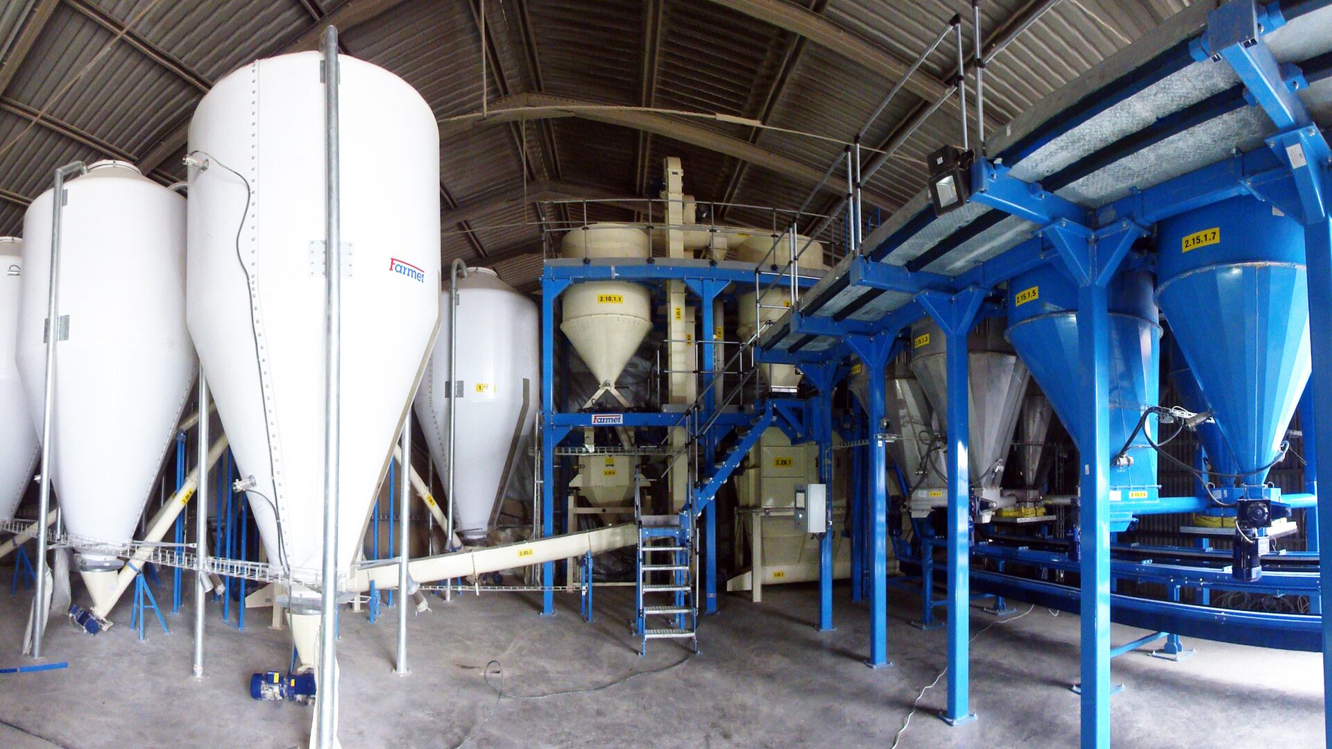 За допомогою технологій Farmet ви будете виробляйте оптимальні корми для худоби. За допомогою технологій Farmet ви будете виробляйте оптимальні корми для худоби.