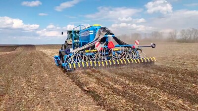 Falcon PRO dans des conditions lourdes des champs en Ukraine