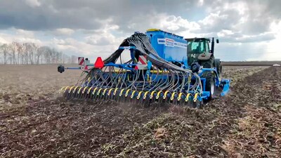 Falcon PRO dans des conditions lourdes des champs en Ukraine