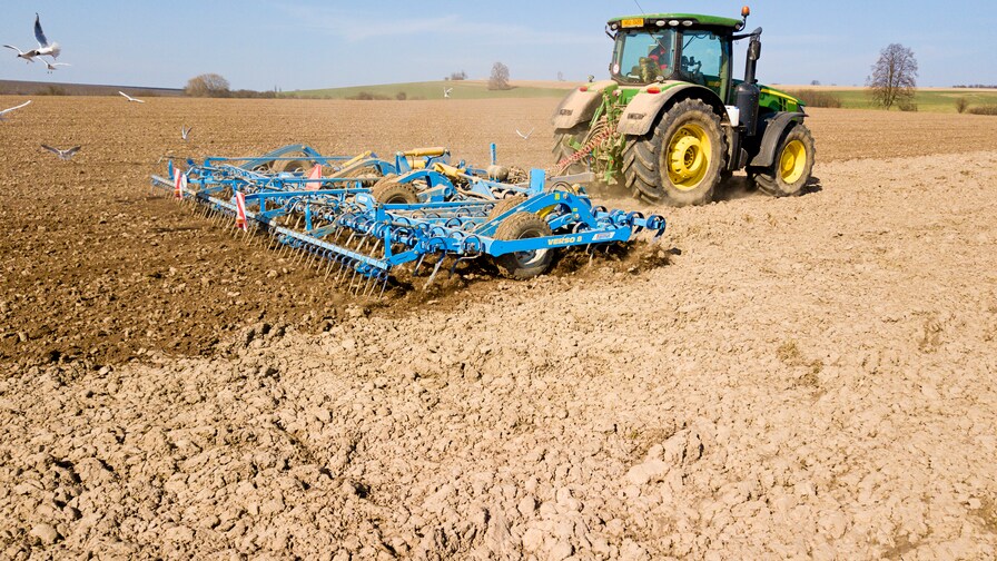 Verso for early spring pre-sowing soil processing