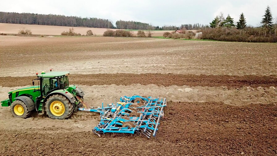 Verso for early spring pre-sowing soil processing