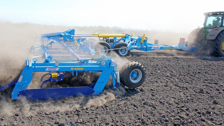 Широкозахватний компактор для великих площ: Компактомат K 1250 MAX в Чернігівській області