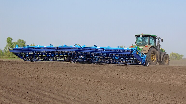 Широкозахватний компактор для великих площ: Компактомат K 1250 MAX в Чернігівській області