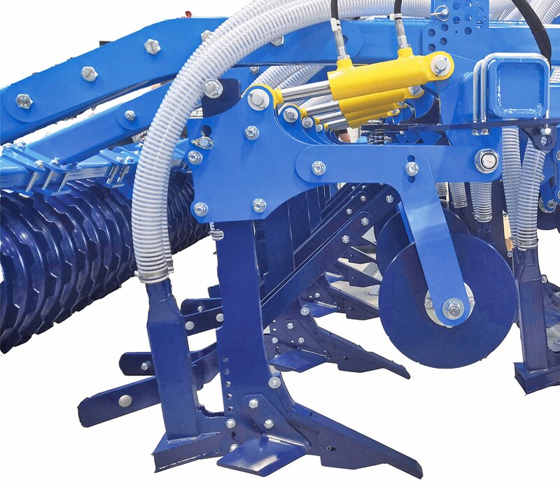 Multistrip combined cultivator