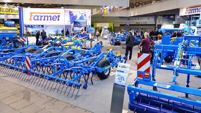 Farmet machinery presentation at the Sima trade fair in Paris