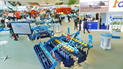 Farmet machinery presentation at the Sima trade fair in Paris