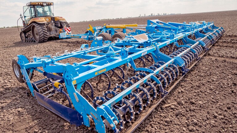 Der Kompaktomat - ein Phänomen in der Saatbettvorbereitung Der Kompaktomat - ein Phänomen in der Saatbettvorbereitung