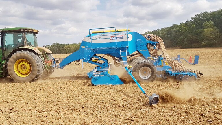 Falcon 6 PRO Seed Drill at a Family Farm in Ústecko Falcon 6 PRO Seed Drill at a Family Farm in Ústecko
