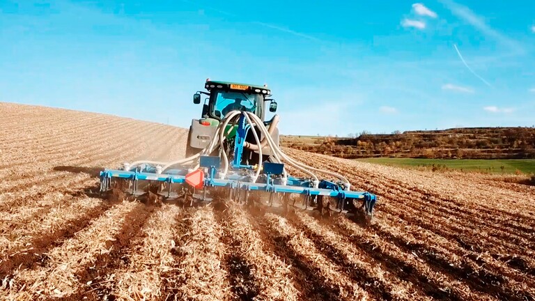 Обработка почвы по технологии Strip-till Обработка почвы по технологии Strip-till