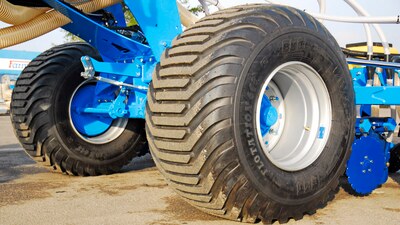 Falcon SW = new sowing machine (carrier)