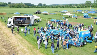 Празднование 25-летия основания компании Farmet