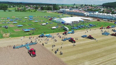 Празднование 25-летия основания компании Farmet