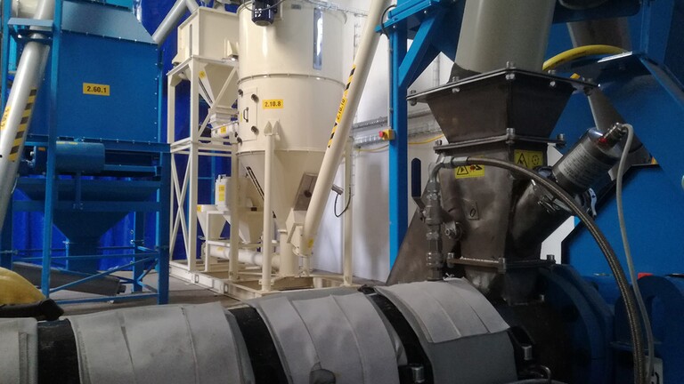 Nová linka na přípravu krmné směsi s následnou extruzí - reportáž se zákazníkem Nová linka na přípravu krmné směsi s následnou extruzí - reportáž se zákazníkem