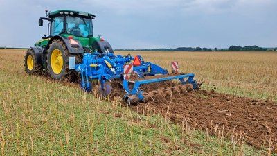 Глибокорозпушувач Digger