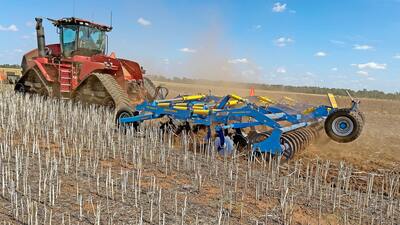 Cultivator de adâncime Triolent