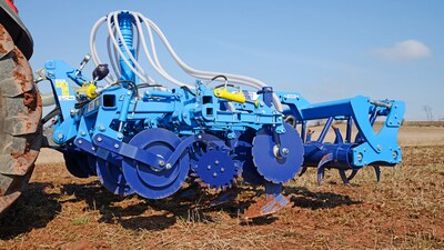 Slokšņu dziļirdinātājs Strip-Till