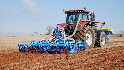 Slokšņu dziļirdinātājs Strip-Till