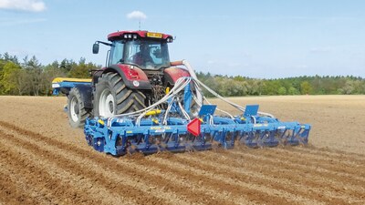Slokšņu dziļirdinātājs Strip-Till