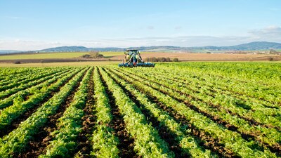 Slokšņu dziļirdinātājs Strip-Till