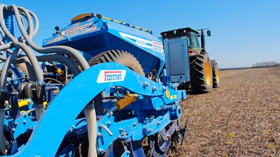 Slokšņu dziļirdinātājs Strip-Till