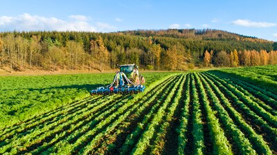 Slokšņu dziļirdinātājs Strip-Till