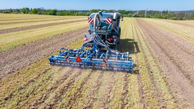 Cultivator pe rânduri Strip-Till