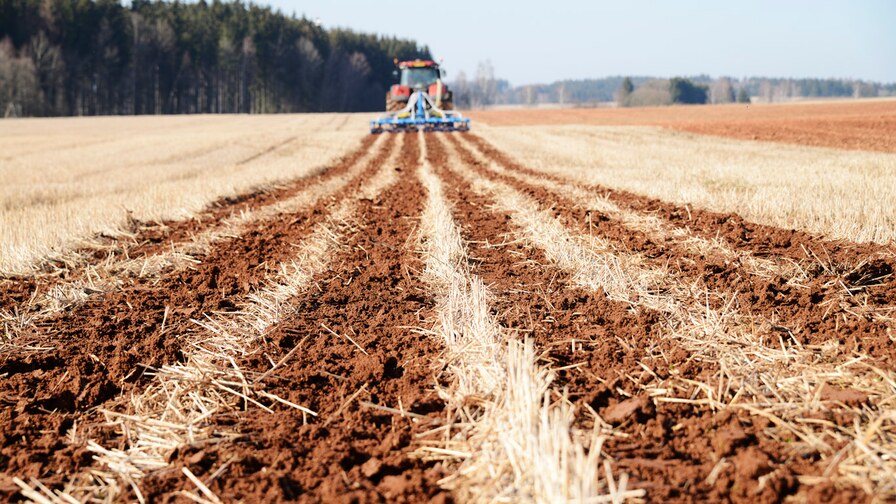 Slokšņu dziļirdinātājs Strip-Till