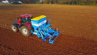 Tiefenlocker mit Düngerausbringung Digger Fert+