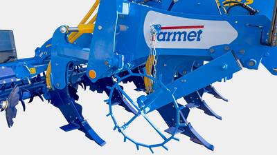 Dziļirdinātājs ar minerālmēslu iestrādi Digger Fert+