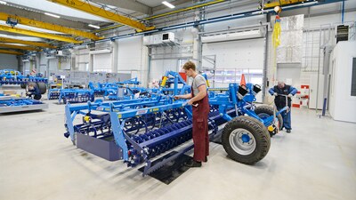 Slavnostní otevření nové haly centralizované montáže