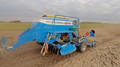 Poppy seeding with Falcon 3 COMPACT in Ostřešany