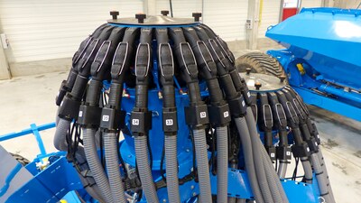 Modular sowing machine Falcon PRO now with section control and new dispensers