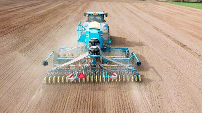 Modular sowing machine Falcon PRO now with section control and new dispensers