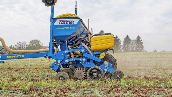 Sowing corn after strip-till