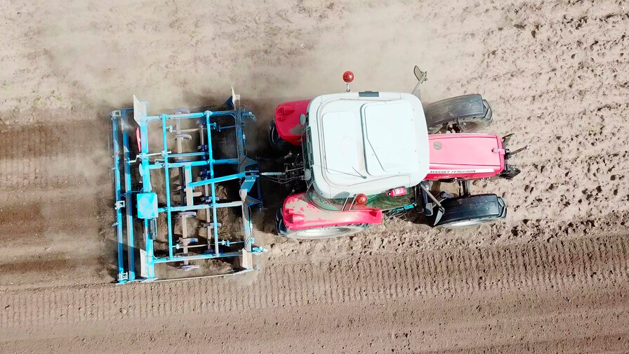 Kompaktomat při zpracování půdy pro zeleninu