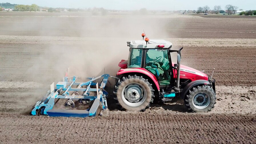 Kompaktomat při zpracování půdy pro zeleninu