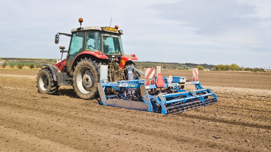 Kompaktomat při zpracování půdy pro zeleninu