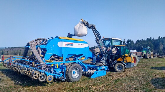 Ein viertel Jahrhundert zuverlässige Arbeit der Kompaktomat führte zu einer neuen Sämaschine Falcon