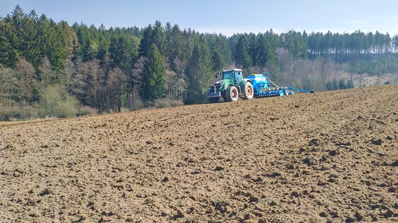 Ein viertel Jahrhundert zuverlässige Arbeit der Kompaktomat führte zu einer neuen Sämaschine Falcon