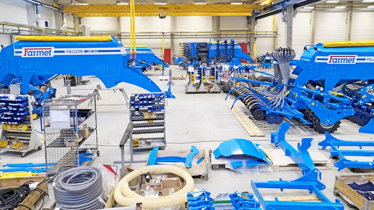 Record sales of Falcon seeders