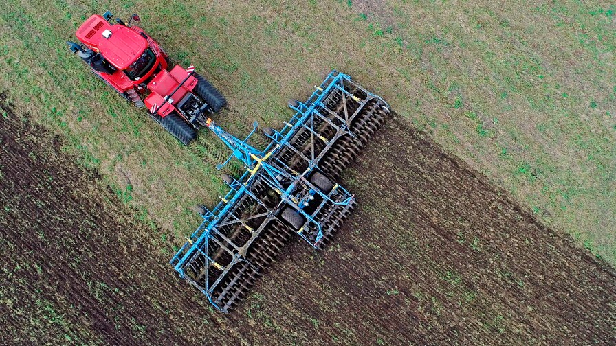Die Softer 1250 PRO in der AGD Senice bei der Einarbeitung von Gründünger