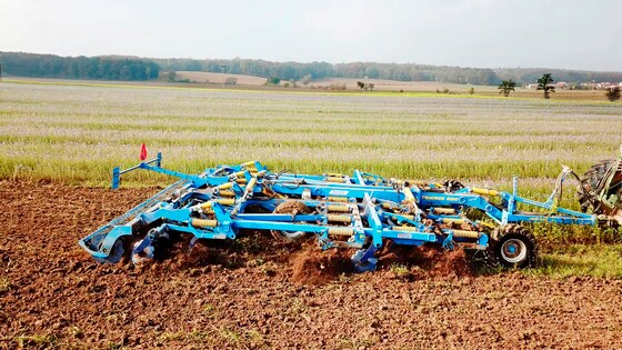 Terrix DUAL, výborné zapravení zbytků po zrnové kukuřici