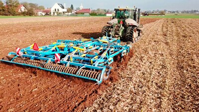 Terrix DUAL, výborné zapravení zbytků po zrnové kukuřici