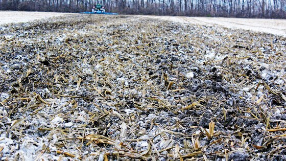 Die Softer 1250 PRO auf verschneiten Feldern