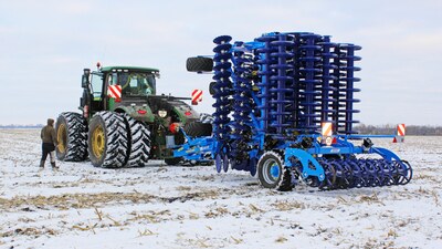 Softer 1250 PRO na zasněžených polích