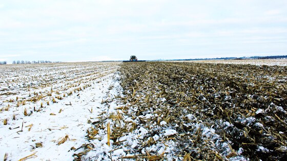 Die Softer 1250 PRO auf verschneiten Feldern